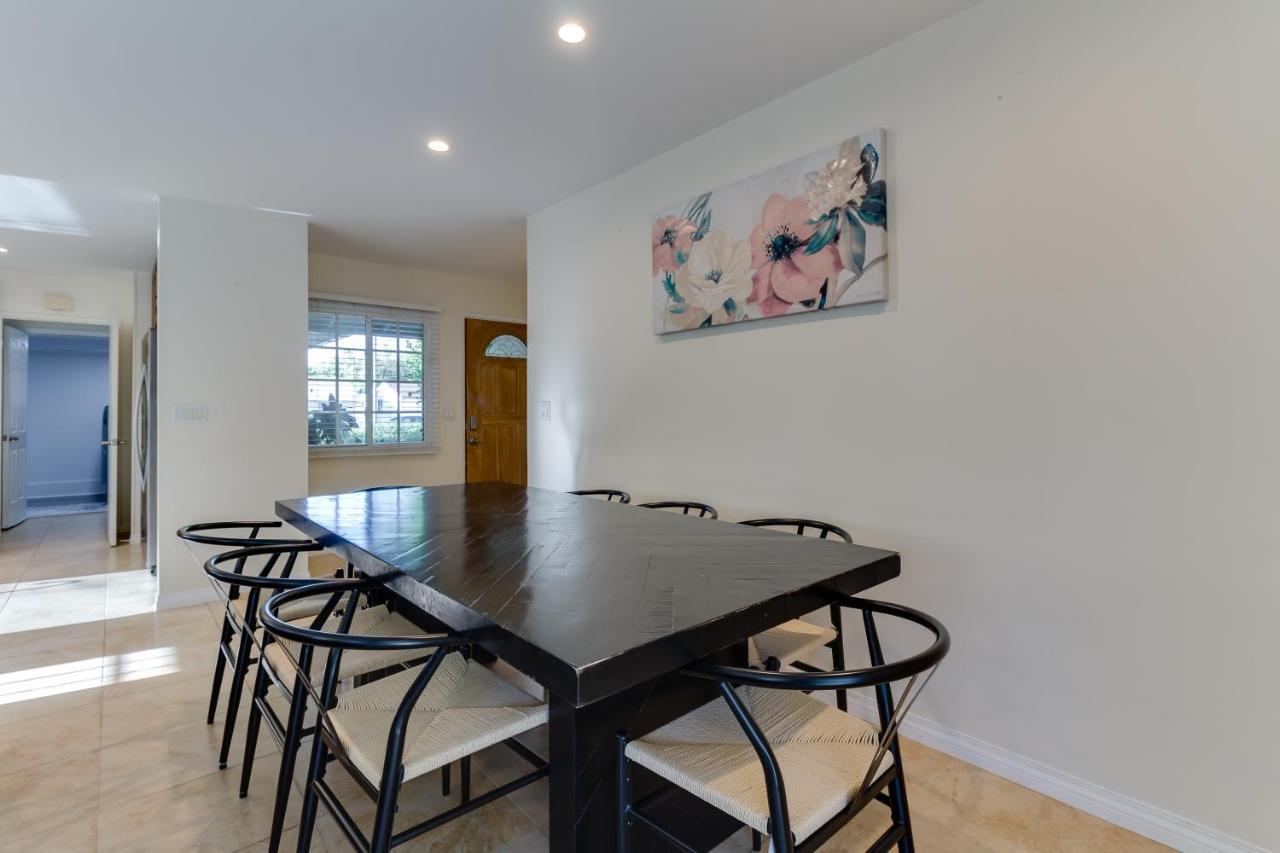 4 Bedroom West Hills Charmer With Pool And Jacuzzi Casa vacanze Los Angeles