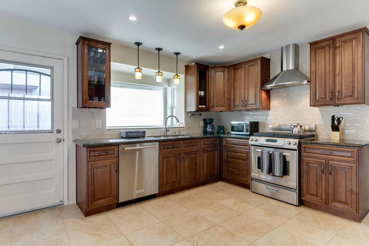 4 Bedroom West Hills Charmer With Pool And Jacuzzi Casa vacanze