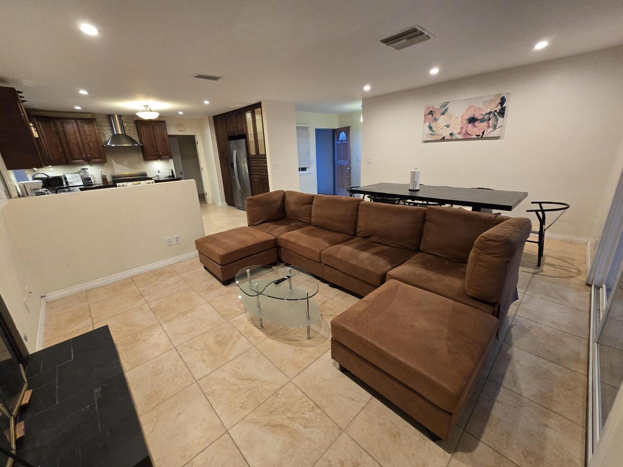Casa vacanze 4 Bedroom West Hills Charmer With Pool And Jacuzzi *